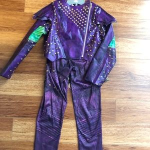 Descendants Mal 3 piece costume. Worn once